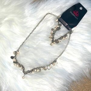 Paparazzi 2pc necklace set